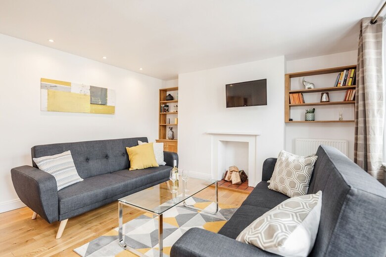 Great Mayfair Apartment - Sleeps 6