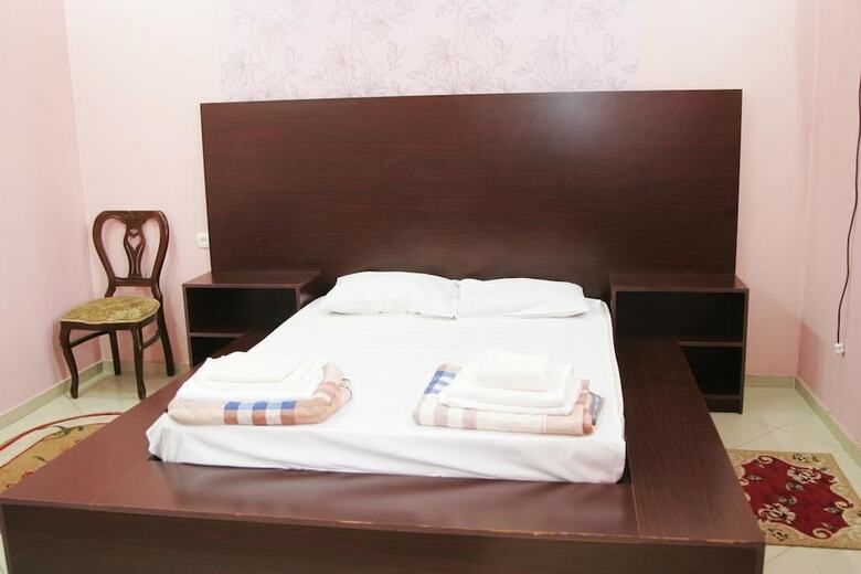 Hotel Eleon
