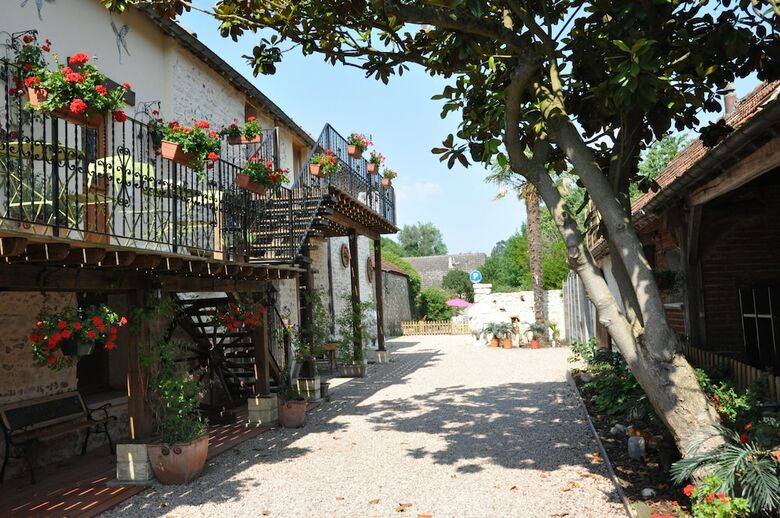 G�te Caf� - In A Rural Location