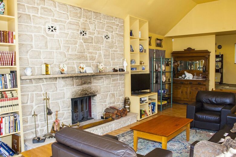 Bygone Beautys Cottages - Bronte Cottage