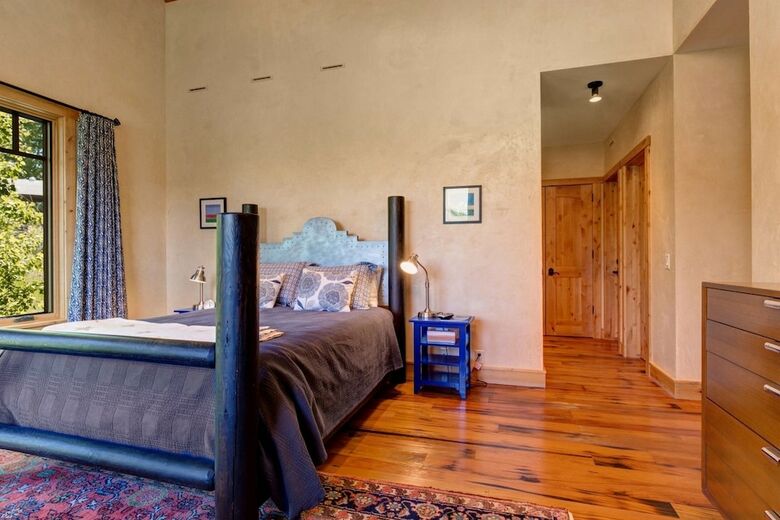 Abode At Skyline