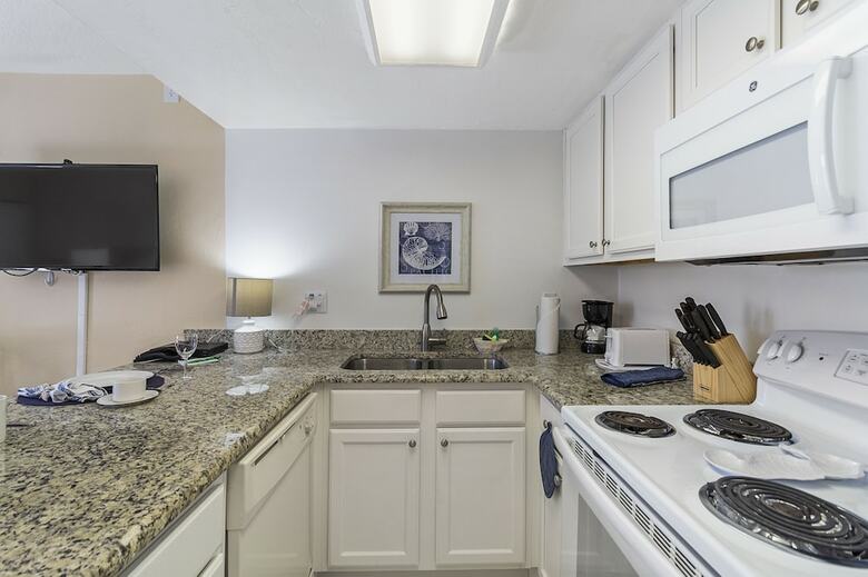 Tropical Suites At Sunglow Resort