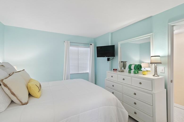 Tropical Suites At Sunglow Resort