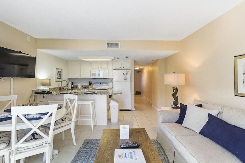 Tropical Suites At Sunglow Resort