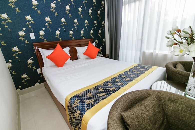 Long Bao Chau Hotel