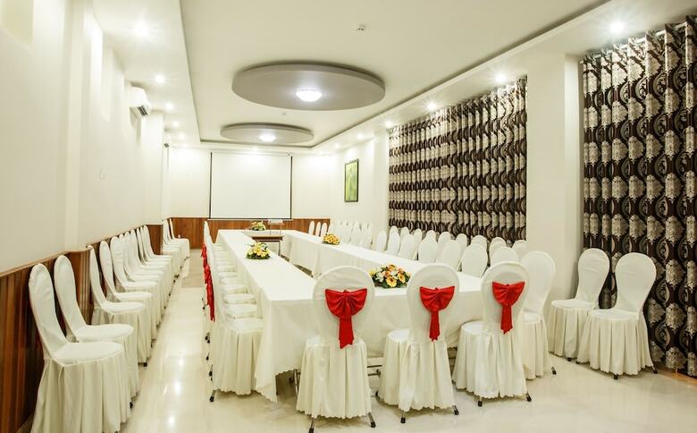 Long Bao Chau Hotel