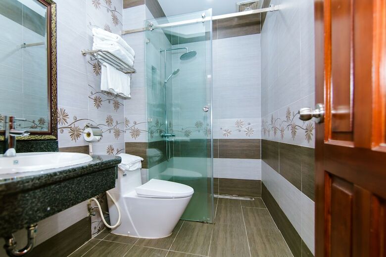 Long Bao Chau Hotel
