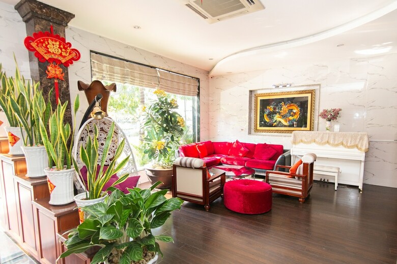 Long Bao Chau Hotel