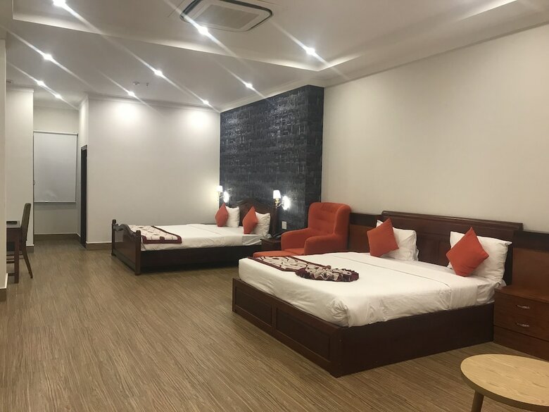 Long Bao Chau Hotel