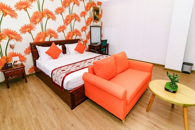 Long Bao Chau Hotel