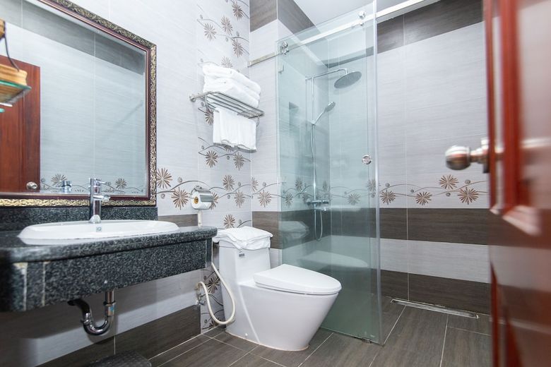 Long Bao Chau Hotel