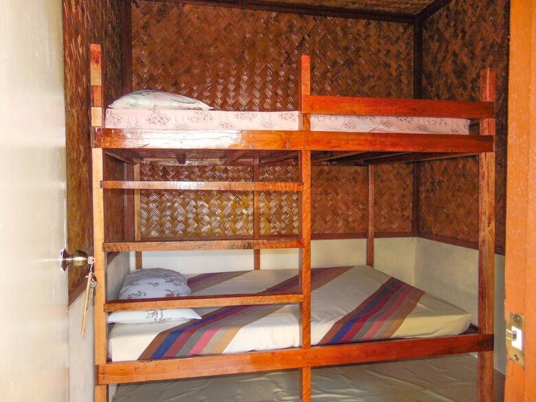 Hotel Pangulatan Beach Resort - Dormitory
