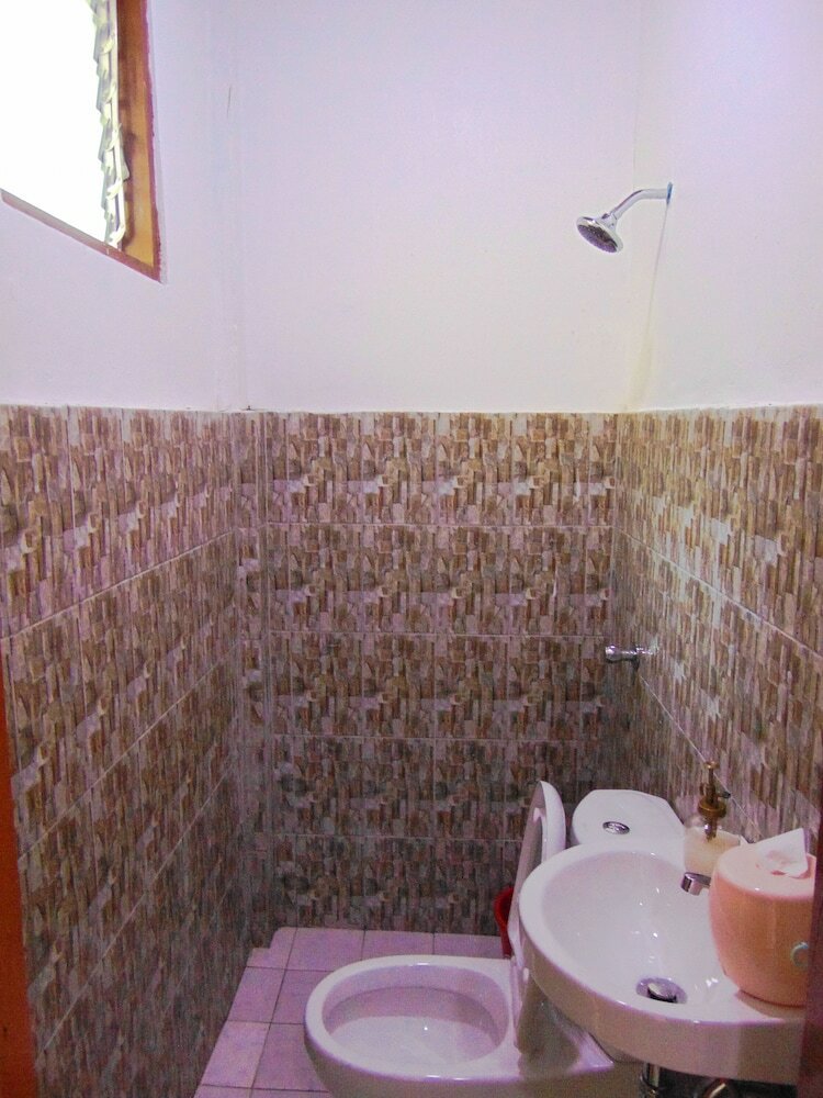 Hotel Pangulatan Beach Resort - Dormitory