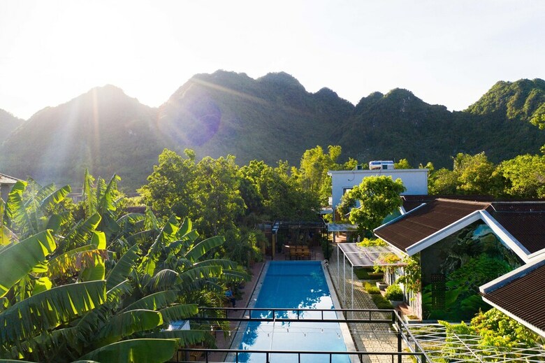 Hotel Son Doong Bungalow