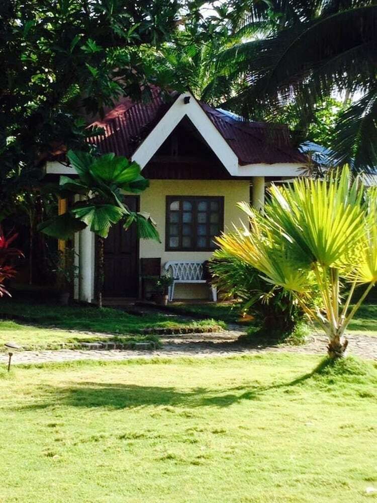Hotel Puesta Del Sol Beach Bungalows