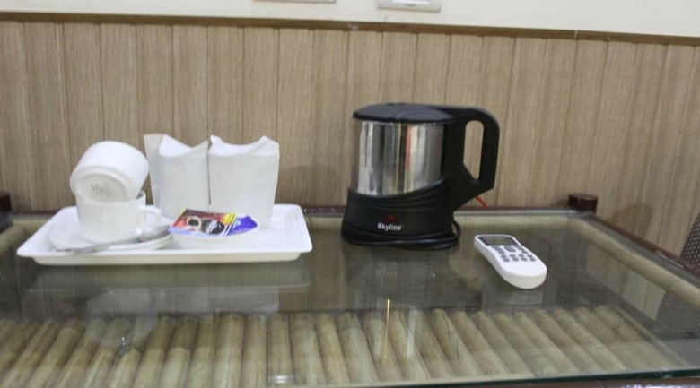 Airport Hotel P Palace