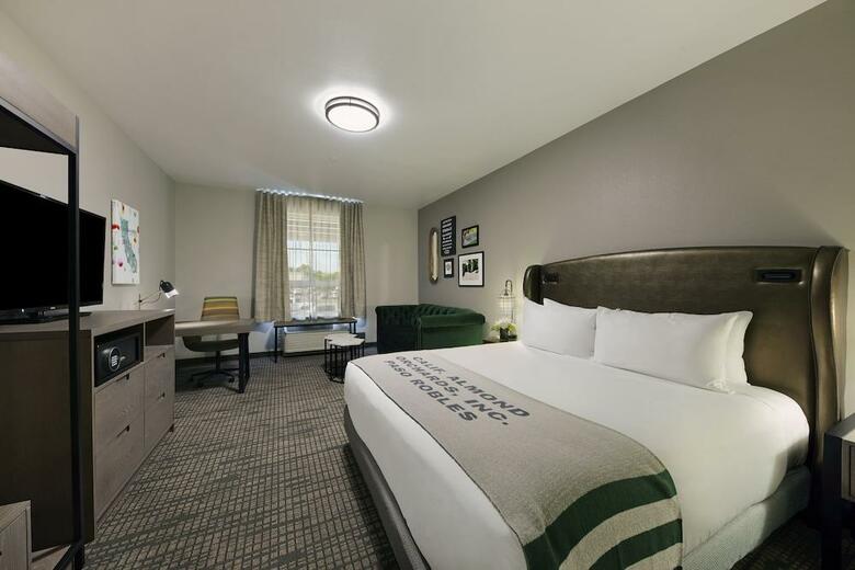 Hotel Oxford Suites Paso Robles