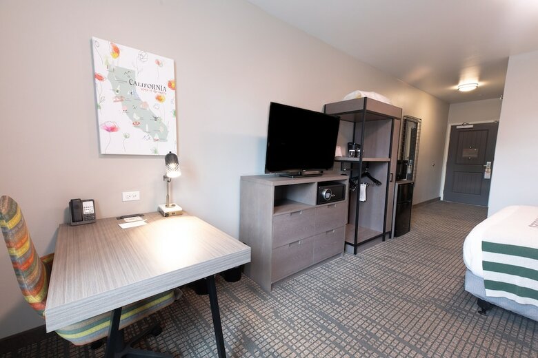 Hotel Oxford Suites Paso Robles