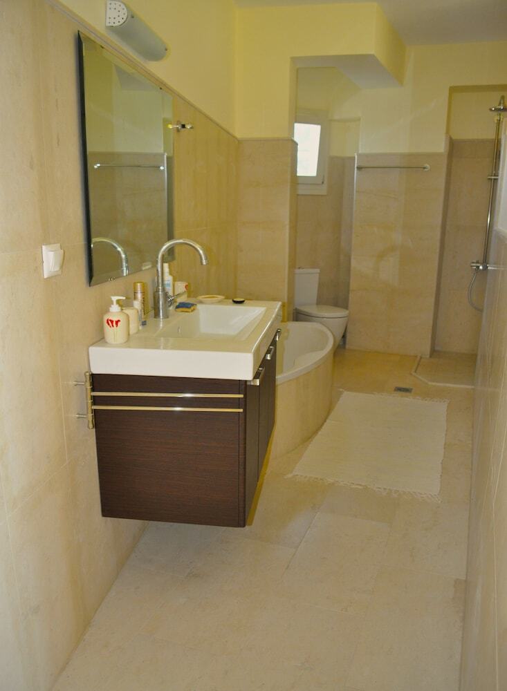 Lemoni Apartments