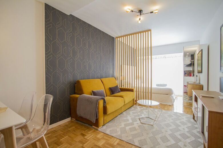 Ud Apartments - Atocha Stylish With Pool