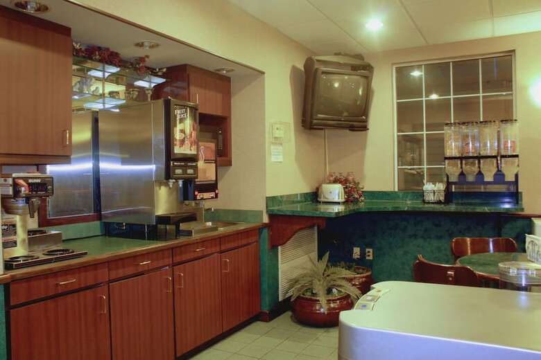 Hotel Garden City Inn