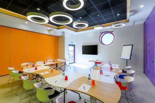 Quality Hotel Amiens Poulainville