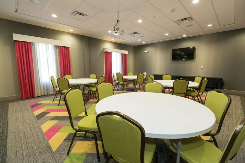 Hotel Hampton Inn Mustang