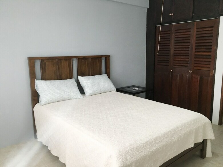 Ladyville 2bed 2bath