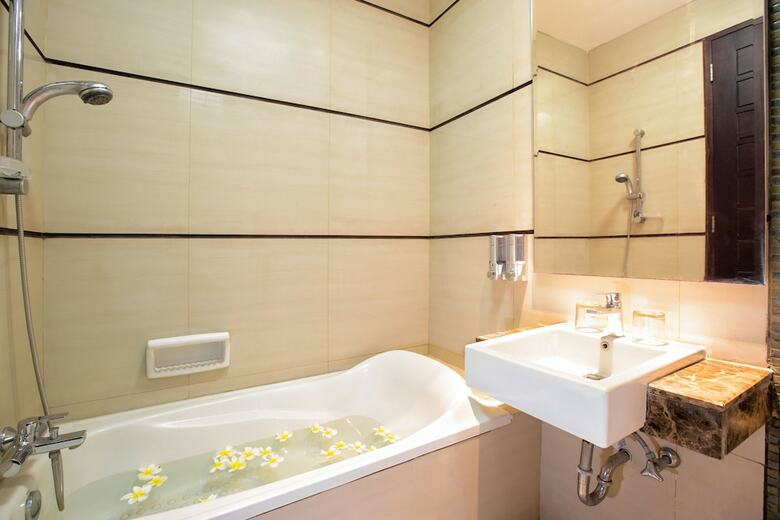 Bed & Breakfast Inkuta Residence And Villa