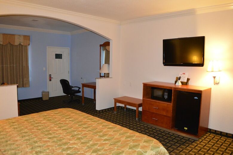 Hotel Memorylane Inn & Suites