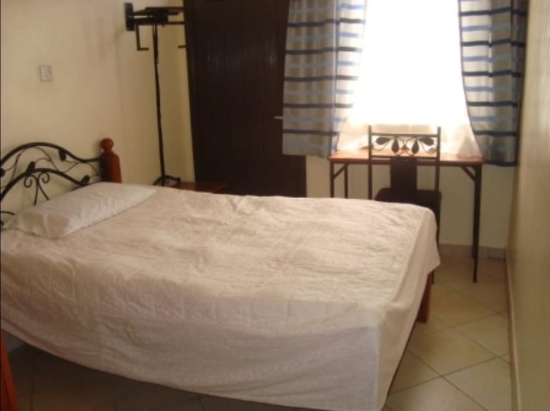 Hotel Angaza Guest House