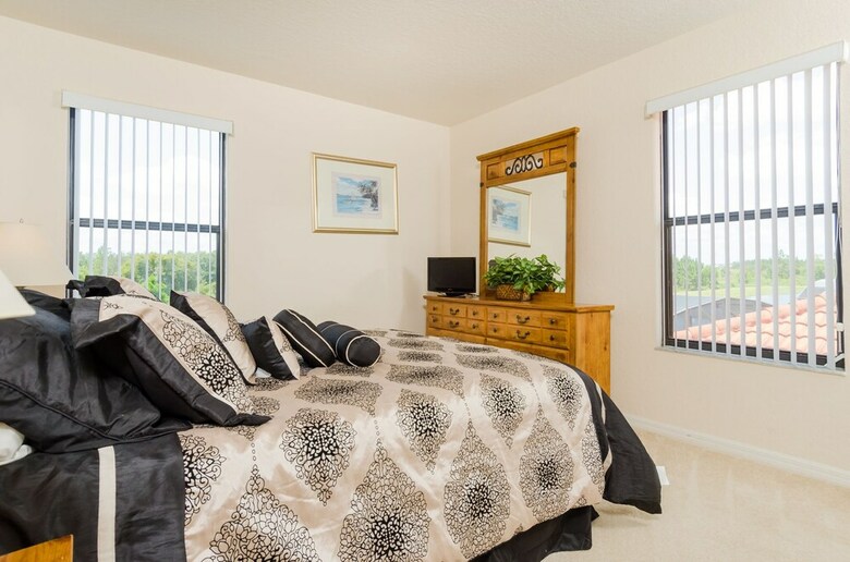 Ov3750 - High Grove - 5 Bed 3.5 Baths Villa