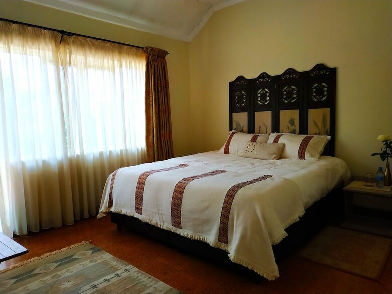 Hotel Zereniti House