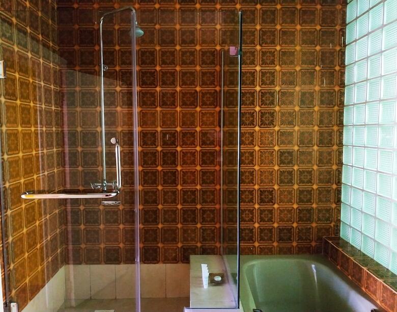 Hotel Zereniti House