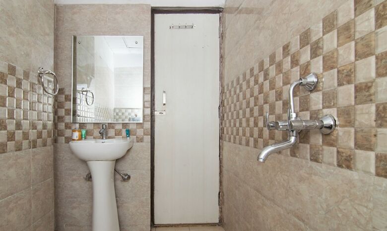 Hotel Treebo Trend Coral Tree Lucknow