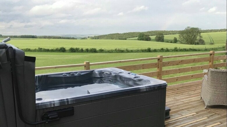 Posada Wolds Away