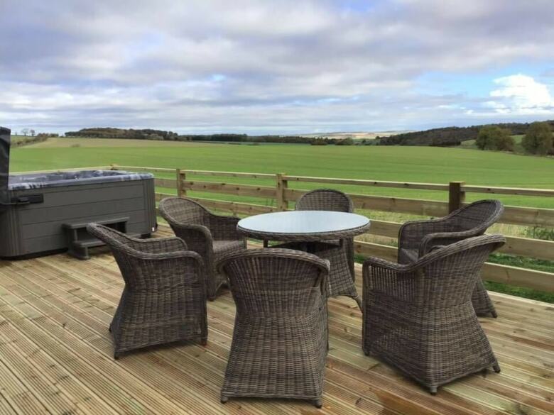 Posada Wolds Away