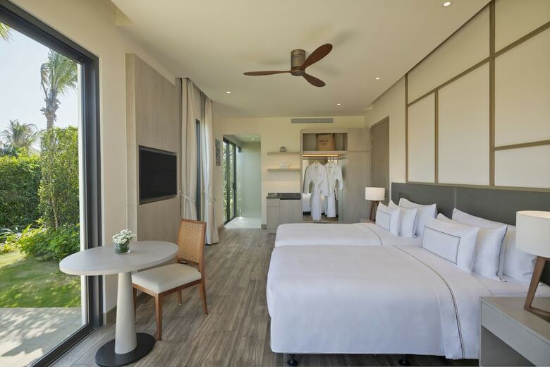 Hotel Melia Ho Tram Beach Resort