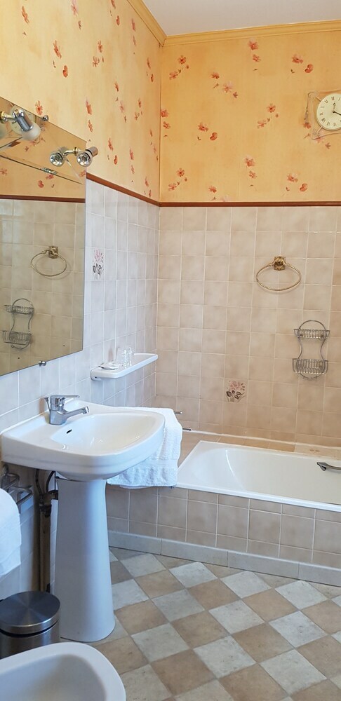 Hotel H�tel Louise de La Valli�re