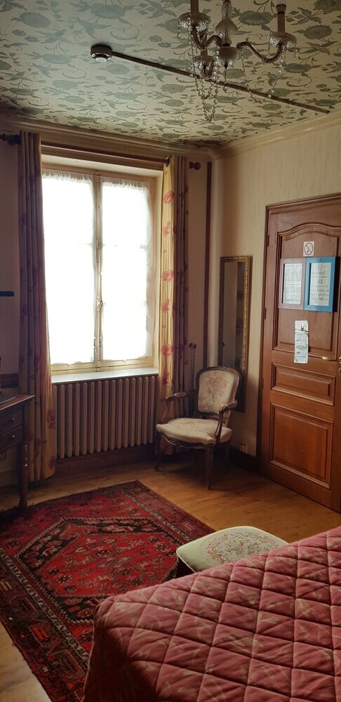 Hotel H�tel Louise de La Valli�re