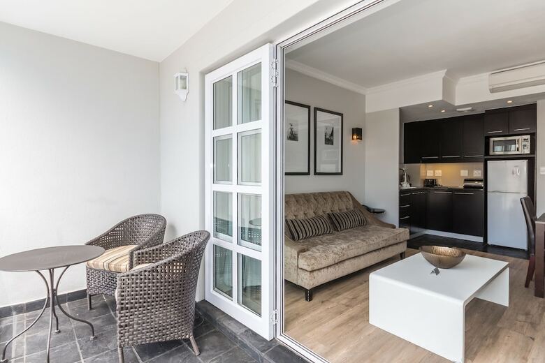 Aparthotel Romney Park Luxury Apartments