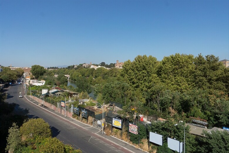 Porta Portese Apartment