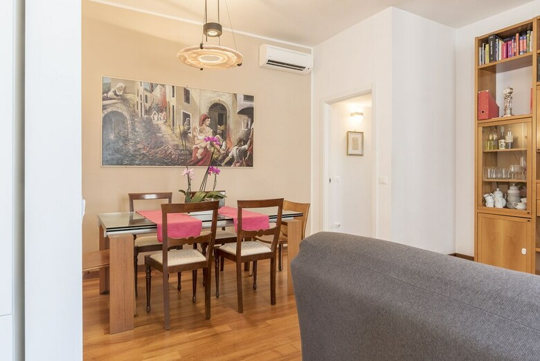 Colosseo & Colle Oppio Charming Apartment