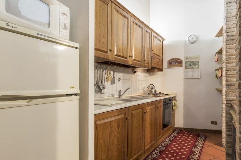 Trastevere Roomy Apartment