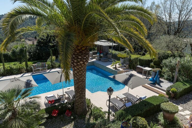 Bed & Breakfast Chambres D'h�tes Villa C�dria