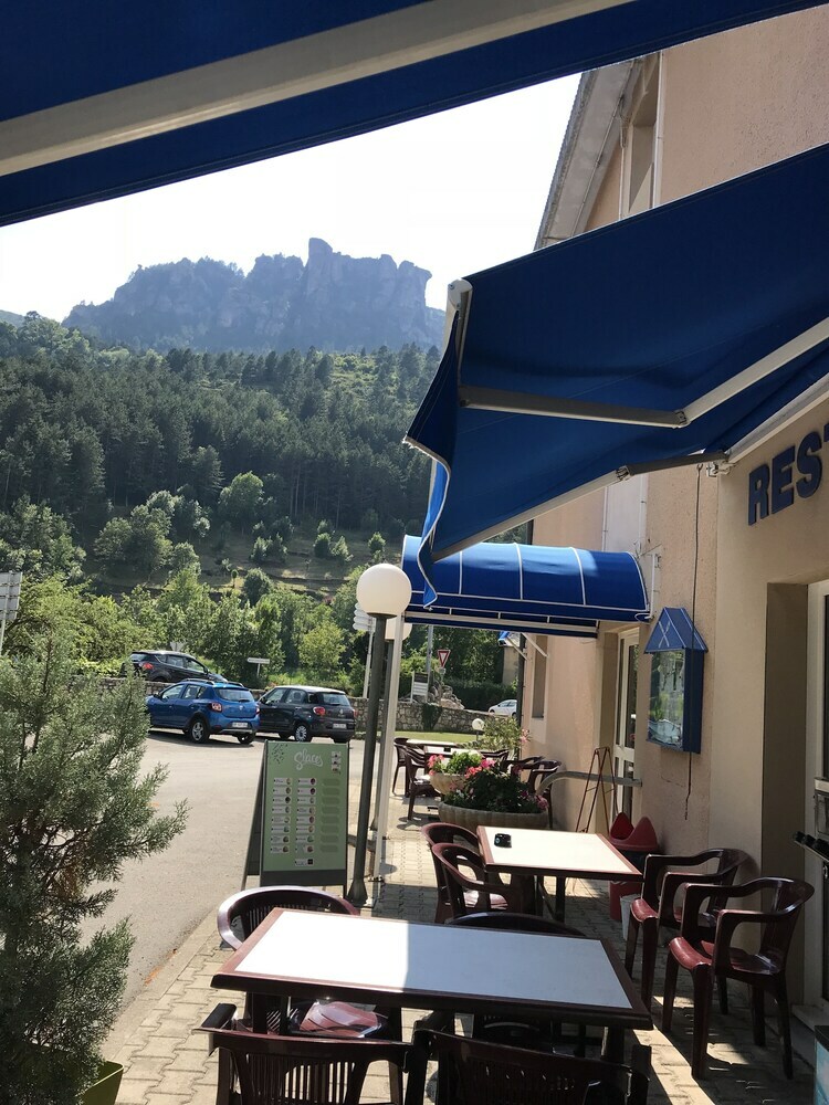 Hotel H�tel Du Pont Neuf