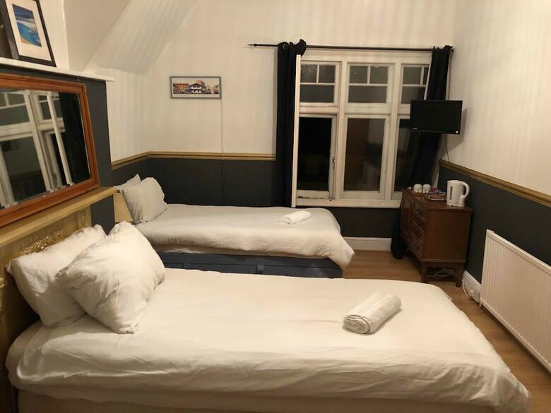Bed & Breakfast Tourian Lounge Hotel