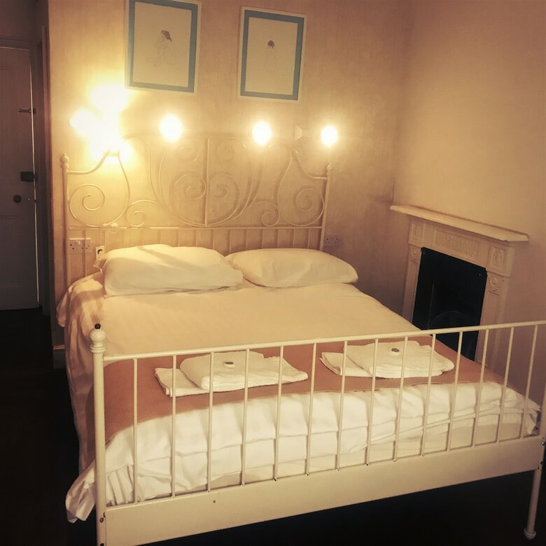 Bed & Breakfast Tourian Lounge Hotel