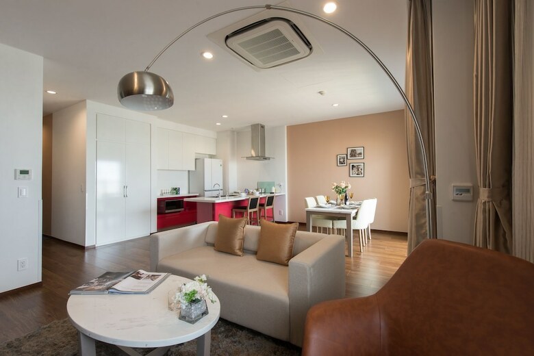 Hotel Roygent Parks Hanoi