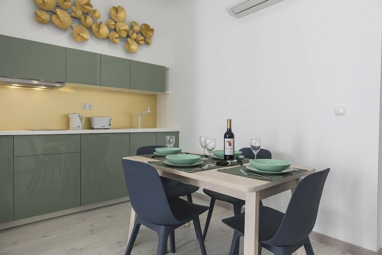 Apartamentos Principe Real Elegant Flat With Terrace